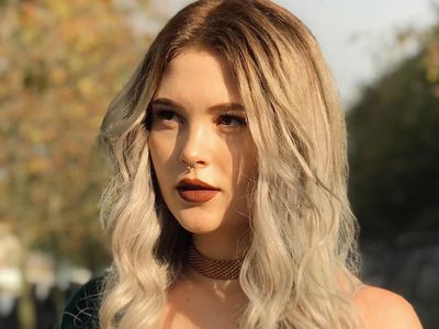 Tiktok’ta fenomen olmuştu, Ceren Yaldız’ın ortaya çıkan fotoğrafları şöhretini bitirecek cinsten