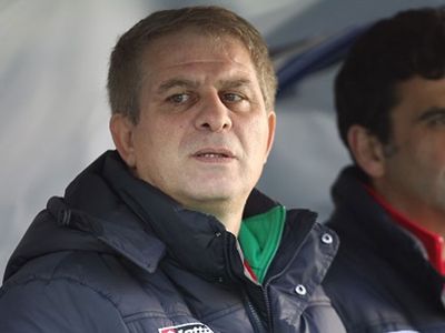 Bahaddin Güneş, ağabeyi Teknik Direktör Şenol Güneş'e Fransız ekibi St. Etienne'nin teklifte bulunduğunu açıkladı!