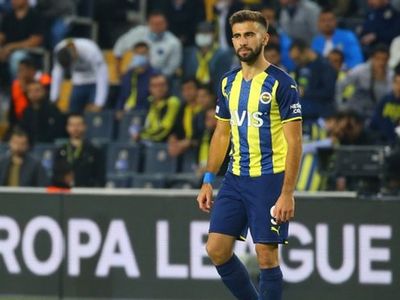 Fenerbahçe Uruguaylı futbolcu Diego Rossi'nin transferinde bonservisini aldı!