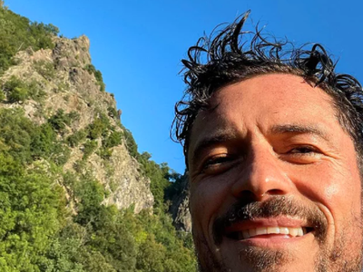 Dünyaca Ünlü Aktör Orlando Bloom Çırılçıplak Yüzdüğü Anları Sosyal Medyada Paylaştı