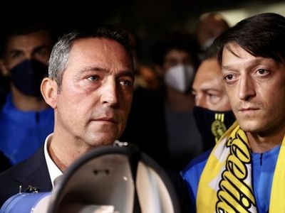 Fenerbahçe Başkanı Ali Koç'un Mesut Özil Hakkında Söylediği Sözler Avrupa'da Gündem Oldu!