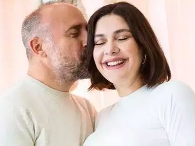 Bergüzar Korel'den duygulandıran paylaşım: Oğlu Ali boyunu geçti!