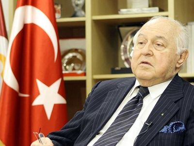 Eski Galatasaray Başkanı Duygun Yarsuvat Hayatını Kaybetti
