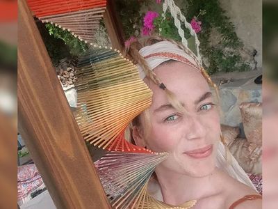 Demet Evgar'ın sır gibi sakladığı erkek kardeşi meğer onunla aynı dizide oynuyormuş! Bakın hangi ünlü oyuncu çıktı!
