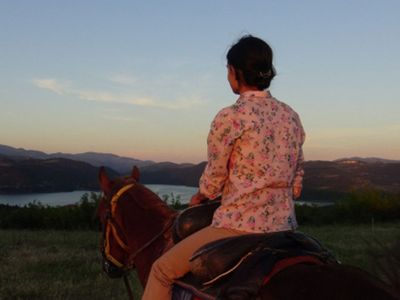 At Severler Kendini Balıkesir'in Doğasına Attı