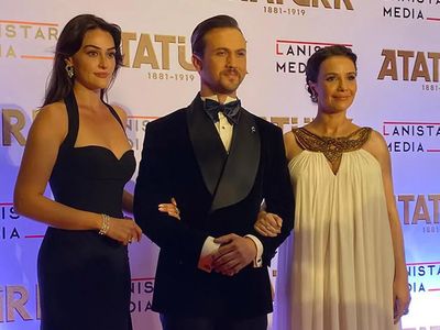 Aras Bulut İynemli'nin yer aldığı Atatürk filmi galasında saldırı: 600 kişinin içinde ölebilirdik!