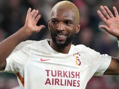 Galatasaraylı Yıldız Ryan Babel Rap Albümü Çıkardı!