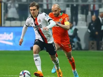 Lyon Beşiktaş'tan Rıdvan Yılmaz'ı transfer etmek istiyor!