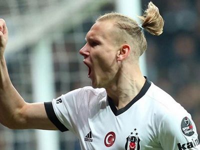 Beşiktaş Domagoj Vida'nın Trabzonspor'a Transfer Olacağı Yönünde Çıkan Haberleri Yalanladı