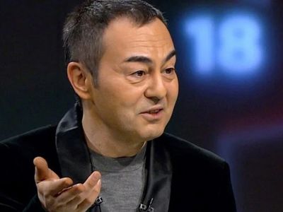 Serdar Ortaç canlı yayına sarhoş çıktı, rezil oldu: Tarkan'a zehir zemberek hakaretler!