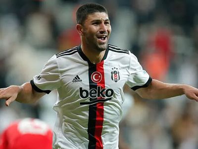 Sivasspor Beşiktaş'tan Güven Yalçın'ın transferi için kolları sıvadı!