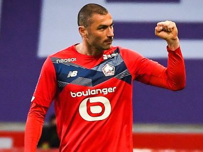 Burak Yılmaz, Lille’den Ayrılmayacak!