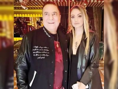 Mehmet Ali Erbil’in yalanladığı aşka, 44 yaş küçük sevgiliden fotoğraflı yanıt!