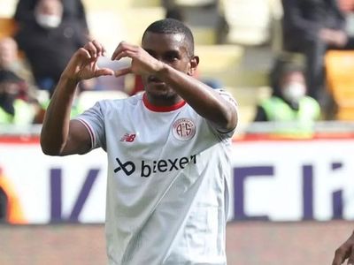 Galatasaray'ın Antalyasporlu Fernando Lucas Martins transferiyle ilgilenmesi hakkında Başkan Aziz Çetin açıklamalarda bulundu!