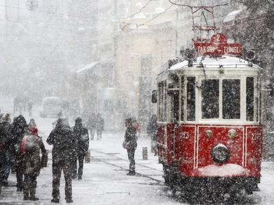 İstanbul için kar fırtınası alarmı! 1987 Mart'ı gibi olacak mı? İstanbul'da kaydedilen en yüksek kar kalınlıkları