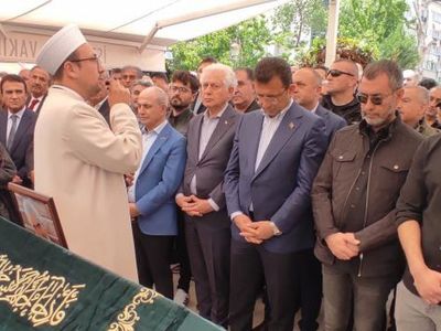 Nuri Sesigüzle'in cenaze töreninde büyük saygısızlık Mahmut Tuncer yüzsüz müsün diyerek sitem etti