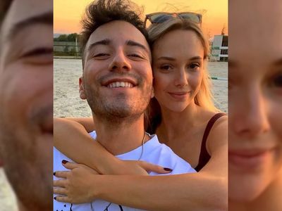 Ünlü YouTube fenomeni Enes Batur’un eski sevgilisi Ecenaz Üçer’in seksi videosu sosyal medyayı karıştırdı