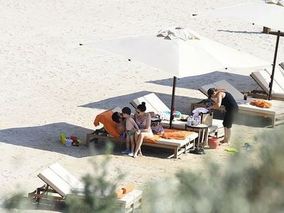 Burak Özçivit ile Fahriye Evcen'in Tekne Keyfi!
