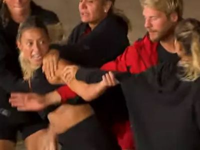 Survivor'da düello sonrası büyük kavga: Aleyna ve Berna birbirine girdi!