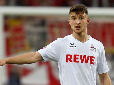 Fenerbahçe'nin transfer listesinde bulunan A Milli Takım'ın yıldız futbolcusu Salih Özcan Borussia Dortmund'a gidiyor!