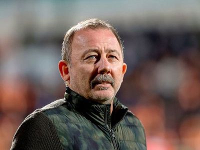 Beşiktaş'ın eski teknik direktörü Sergen Yalçın'ı Arap Yarımadası'ndan istemişler!