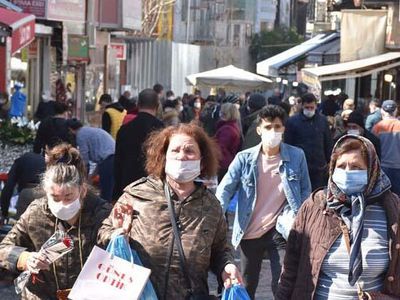 Edirne'de Yeni Karar: Çay Ocaklarının Faaliyeti Durduruldu, 2 Caddeye Girişler Kapatıldı