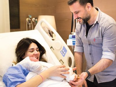Alişan bir filmde öpüşmediği için eşiyle evlendiğini söylemişti: Buse Varol’un o filmdeki cesur sahneleri ortaya çıktı!