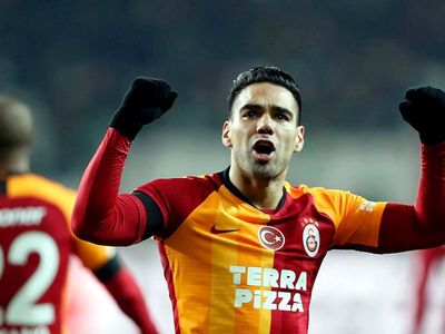 Radamel Falcao Eski Formuna Kavuştu