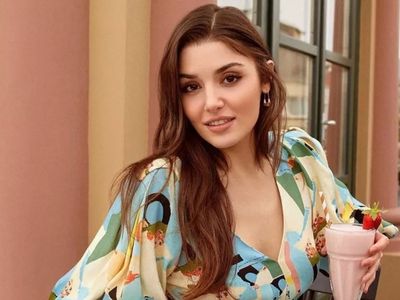 Sır Gibi Saklıyordu: Hande Erçel’in Gerçek Boyu Ortaya Çıktı