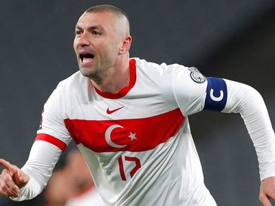 Burak Yılmaz'dan Hollanda Mağlubiyetinin Ardından Açıklamalar