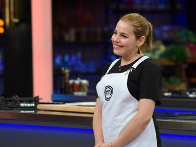 MasterChef tarihinde daha önce böylesi görülmedi! Mehmet Şef sinirden deliye döndü elindekileri kırıp fırlattı