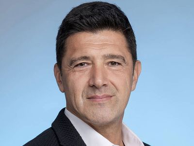 Hakan Ural sunucusu oluğu Neler Oluyor Hayatta programında ülke hakkında nefret söyleminde bulunanlara ateş püskürdü