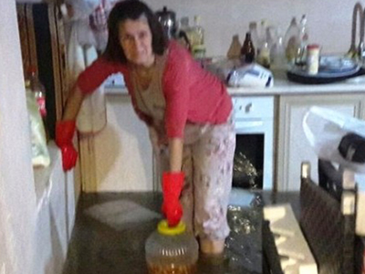 Ünlü şarkıcının teyzesinin evini görenlerin içi parçalanıyor!