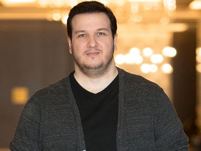 Şahan Gökbakar Kimdir?