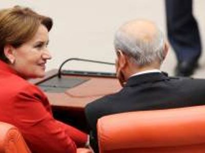 Bahçeli'den Akşener'in 'Masa Kur' Önerisine Yanıt!