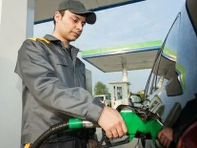 Motorin ve Benzine İndirim Geldi