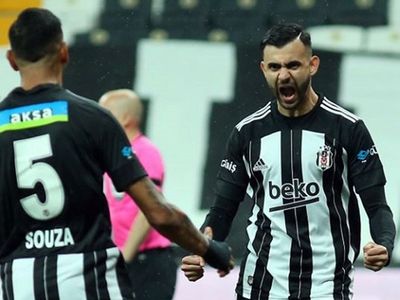 Ahmet Nur Çebi Ghezzal'ın Menajerine Rest Çekti!