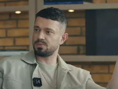 Tuba Büyüküstün ile öpüşme sahneleri olay olmuştu: Murat Boz'dan bomba itiraf! ''Beni sinirlendirdi''