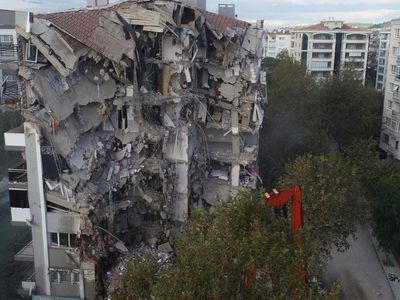 30 Ekim İzmir Depreminde Ölenlerin Anısına