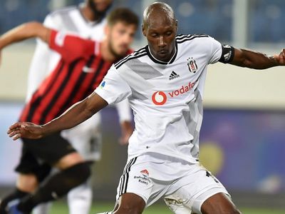 Beşiktaşlı Atiba Hutchinson İle İlgili Kritik Gelişme!