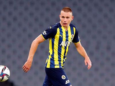 Barcelona, Fenerbahçe'de Forma Giyen Attila Szalai'yi Transfer Etmek İstiyor!