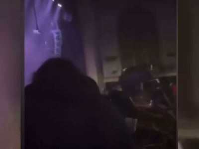 Konser alanı çöktü: Birçok kişi enkaz altında kaldı