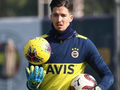 Prens Selman'ın Newcastle United'ı, Altay Bayındır'ı Transferde Radara Aldı!