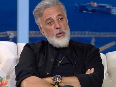 6 ay önce boşanmıştı! Hamdi Alkan tuttu tuttu aylar sonra itiraf etti: 'Selen'in öpüşme sahnesinde...'