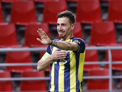 Fenerbahçeli Mert Hakan Yandaş'ı CSKA Moskova transfer etmek istiyor!