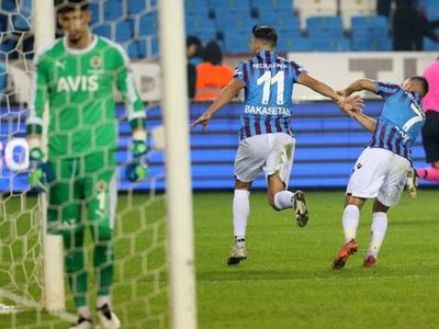 Trabzonspor-Fenerbahçe Derbisine Damga Vuran Anastasios Bakasetas, Ülkesinde Gündem Oldu!