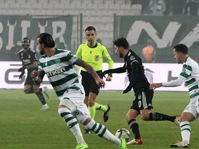 Beşiktaş Taraftarları  Mete Kalkavan ve Arda Kardeşler Hakkında Suç Duyurusunda Bulundular!