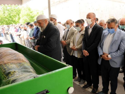Öldürülen Arife Öğretmenin Cenazesinde Dikkat Çeken Detay!