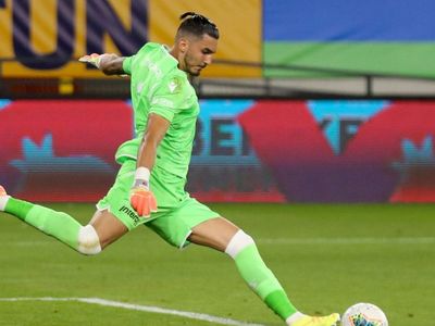 Lille Uğurcan Çakır İçin Trabzonspor'a Teklifini İletti!