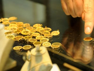 Gram altın fiyatı ne kadar? Uzman isimden önemli uyarı: 'Gram altında çok heyecanlı olmamak lazım'